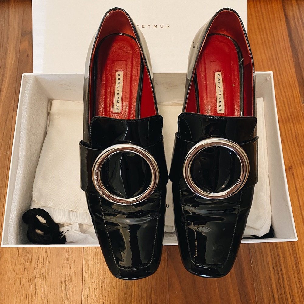 Dorateymur patent leather loader